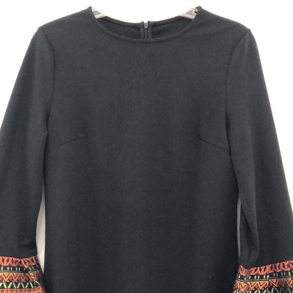 Black polyester dress with balloon patterned sleeves. Size S - Picture 2 of 10